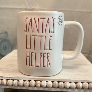 ⚡️Rae Dunn "SANTA'S LITTLE HELPER" Mug